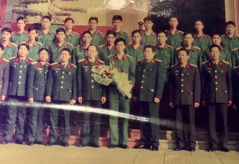 Ảnh hiếm trong quân ngũ của tổng tài phim giờ vàng - 3 Ảnh hiếm trong quân ngũ của tổng tài phim giờ vàng - 3