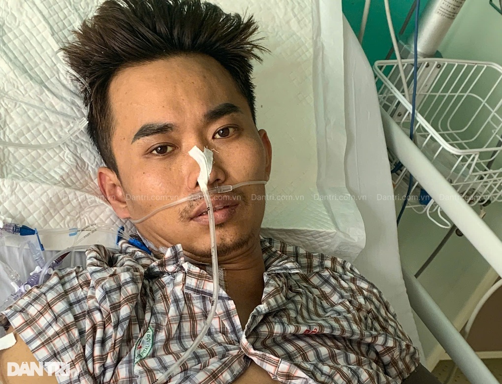 Con nguy kịch, mẹ hiến gan cứu con gấp, gia đình đối mặt với khoản nợ lớn - 1 Con nguy kịch, mẹ hiến gan cứu con gấp, gia đình đối mặt với khoản nợ lớn - 1