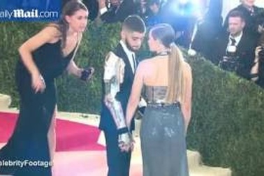 Zayn Malik đẹp đôi bên Gigi Hadid