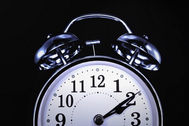 Thức khuya và dậy muộn vào cuối tuần hại sức khoẻ thế nào?