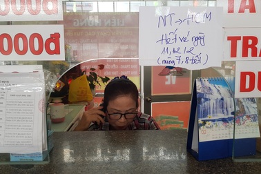 Phụ thu 60% sau Tết,  nhiều nhà xe vẫn “cháy vé” đi TP HCM