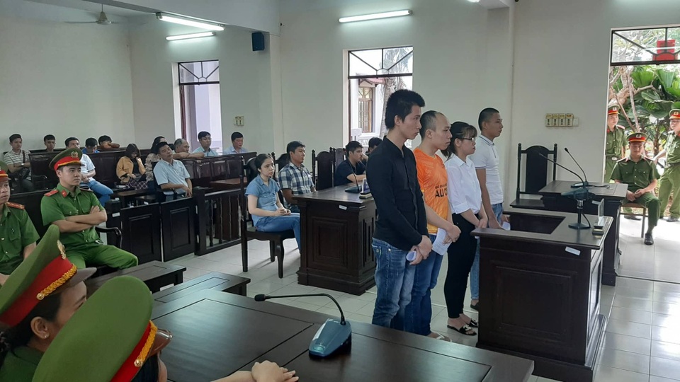 Xét xử vụ nhân viên công ty Alibaba gây rối - 1 Xét xử vụ nhân viên công ty Alibaba gây rối - 1