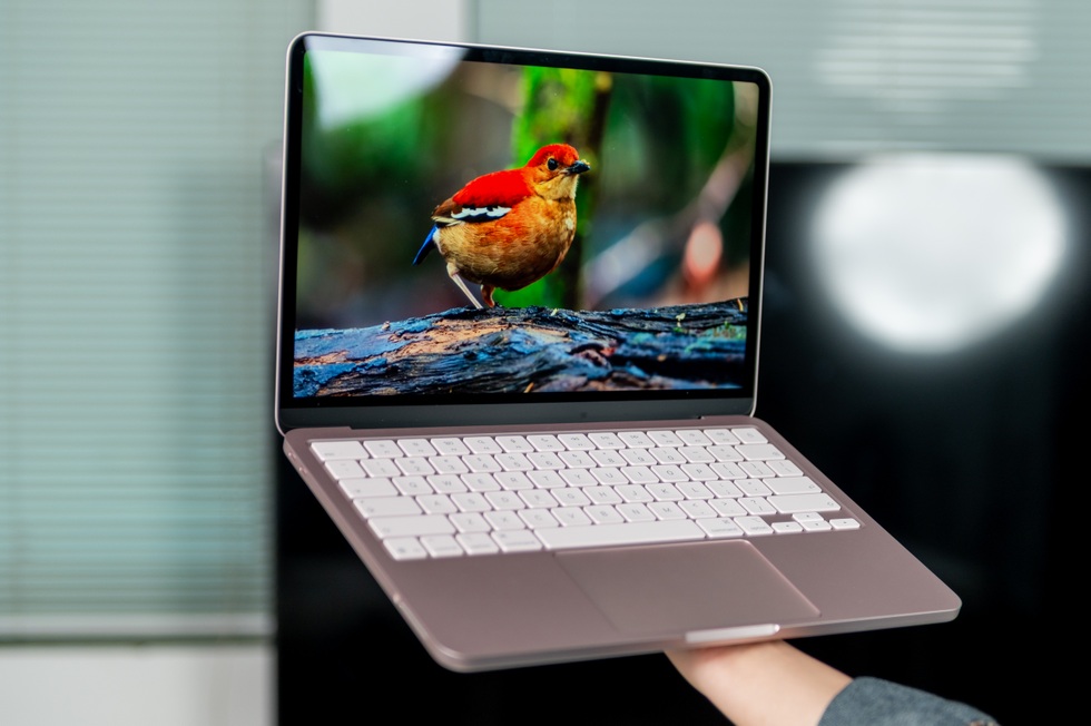 Trên tay MacBook Neo: Máy tính đầu tiên của Apple sử dụng chip điện thoại - 7