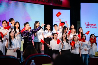 Ra mắt quỹ từ thiện Chạm Yêu Thương: Chạm yêu thương, gieo mầm hạnh phúc