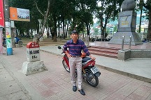 Lão nông U60 ưa "xê dịch", bốn lần xuyên Việt bằng xe máy