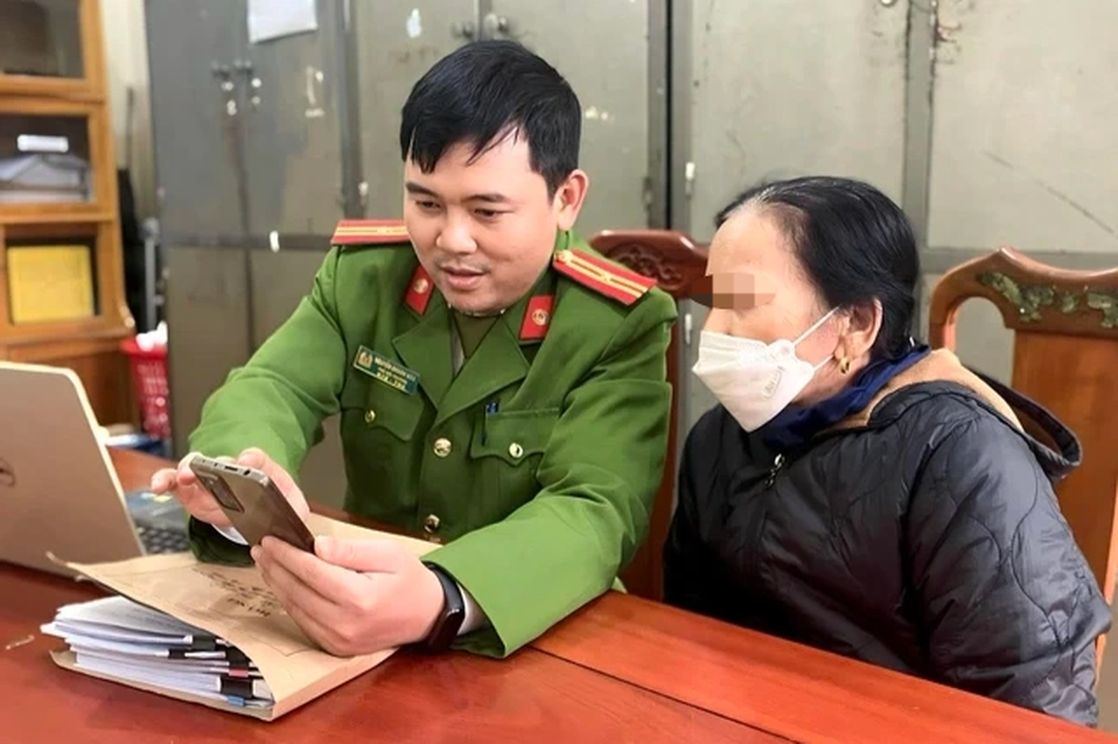 Hành động bất ngờ của người phụ nữ khi nhận được cuộc gọi lạ dọa bắt - 1 Hành động bất ngờ của người phụ nữ khi nhận được cuộc gọi lạ dọa bắt - 1