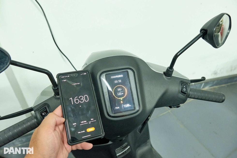 Tầm giá 30-35 triệu đồng, chọn xe máy điện VinFast Kyo hay Dat Bike Era E1? - 7 Tầm giá 30-35 triệu đồng, chọn xe máy điện VinFast Kyo hay Dat Bike Era E1? - 7