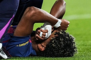 Lamine Yamal đổ gục xuống sân, có nguy cơ lỡ hẹn với World Cup 2026