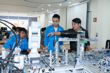 Đẩy mạnh tuyển sinh, đào tạo từ xa tại các trường cao đẳng, trung cấp nghề