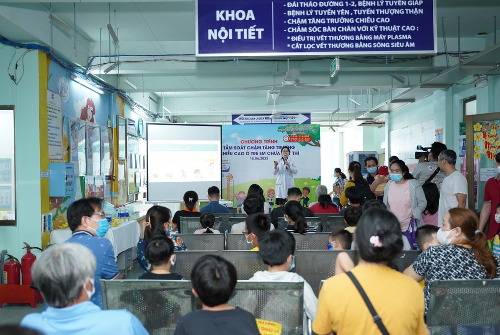 Nguyên nhân khiến trẻ chậm tăng trưởng nặng, bộ phận sinh dục nhỏ - 1 Nguyên nhân khiến trẻ chậm tăng trưởng nặng, bộ phận sinh dục nhỏ - 1