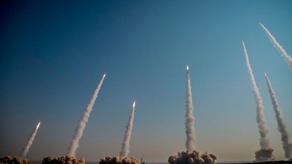 Iran vẫn đang giấu bài dù đã phóng 500 tên lửa vào Israel? - 1 Iran vẫn đang giấu bài dù đã phóng 500 tên lửa vào Israel? - 1