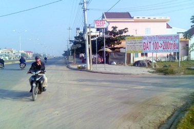 Buôn "nhà nát" cuối năm, ăn tiền tỷ