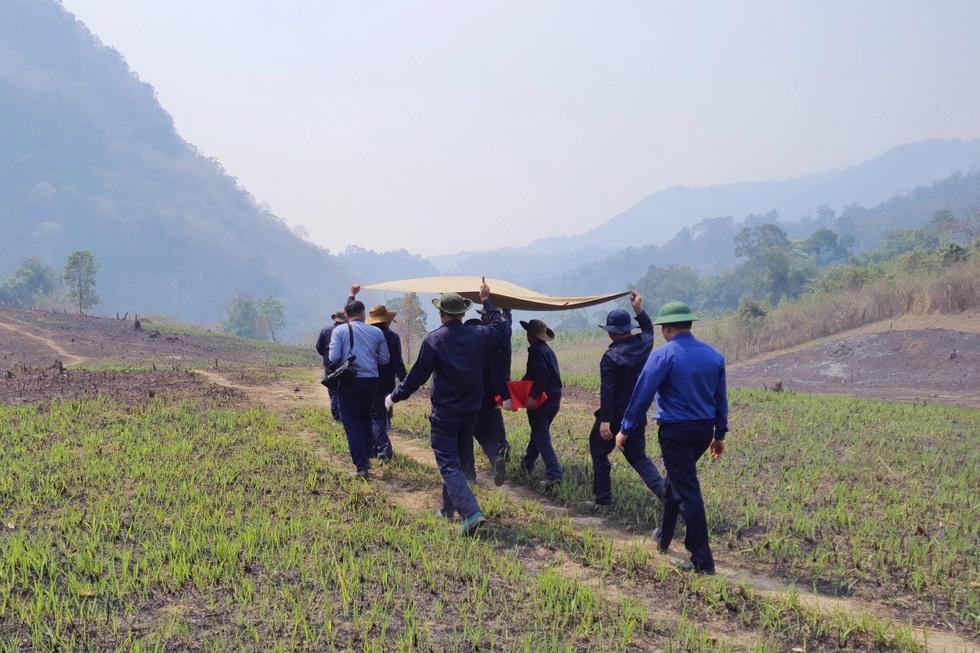 Chuyện thiếu tá phỉ Vàng Pao giúp bộ đội Việt Nam tìm liệt sỹ - 7 Chuyện thiếu tá phỉ Vàng Pao giúp bộ đội Việt Nam tìm liệt sỹ - 7