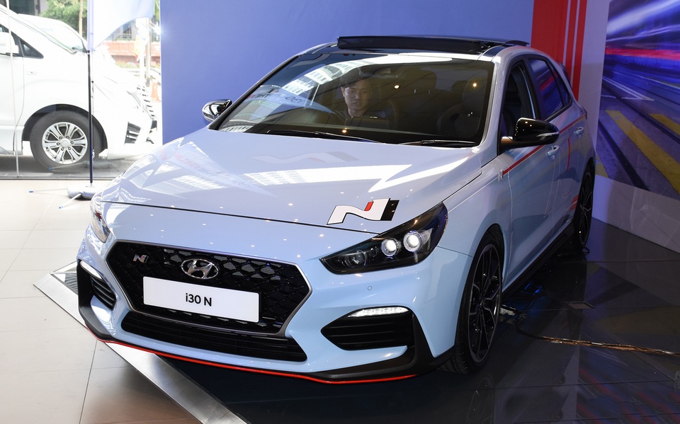 Hyundai làm cao, chỉ bán 20 chiếc i30 N ở Malaysia - 2 Hyundai làm cao, chỉ bán 20 chiếc i30 N ở Malaysia - 2