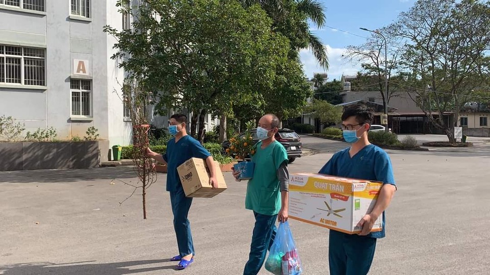 Tết đặc biệt ở Bệnh viện dã chiến - 2 Tết đặc biệt ở Bệnh viện dã chiến - 2