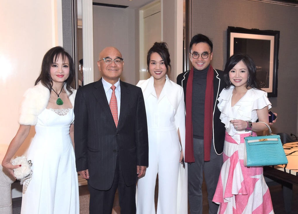 Lai lịch gia tộc Hong Kong có thể mua lại resort casino lớn nhất Việt Nam - 4 Lai lịch gia tộc Hong Kong có thể mua lại resort casino lớn nhất Việt Nam - 4