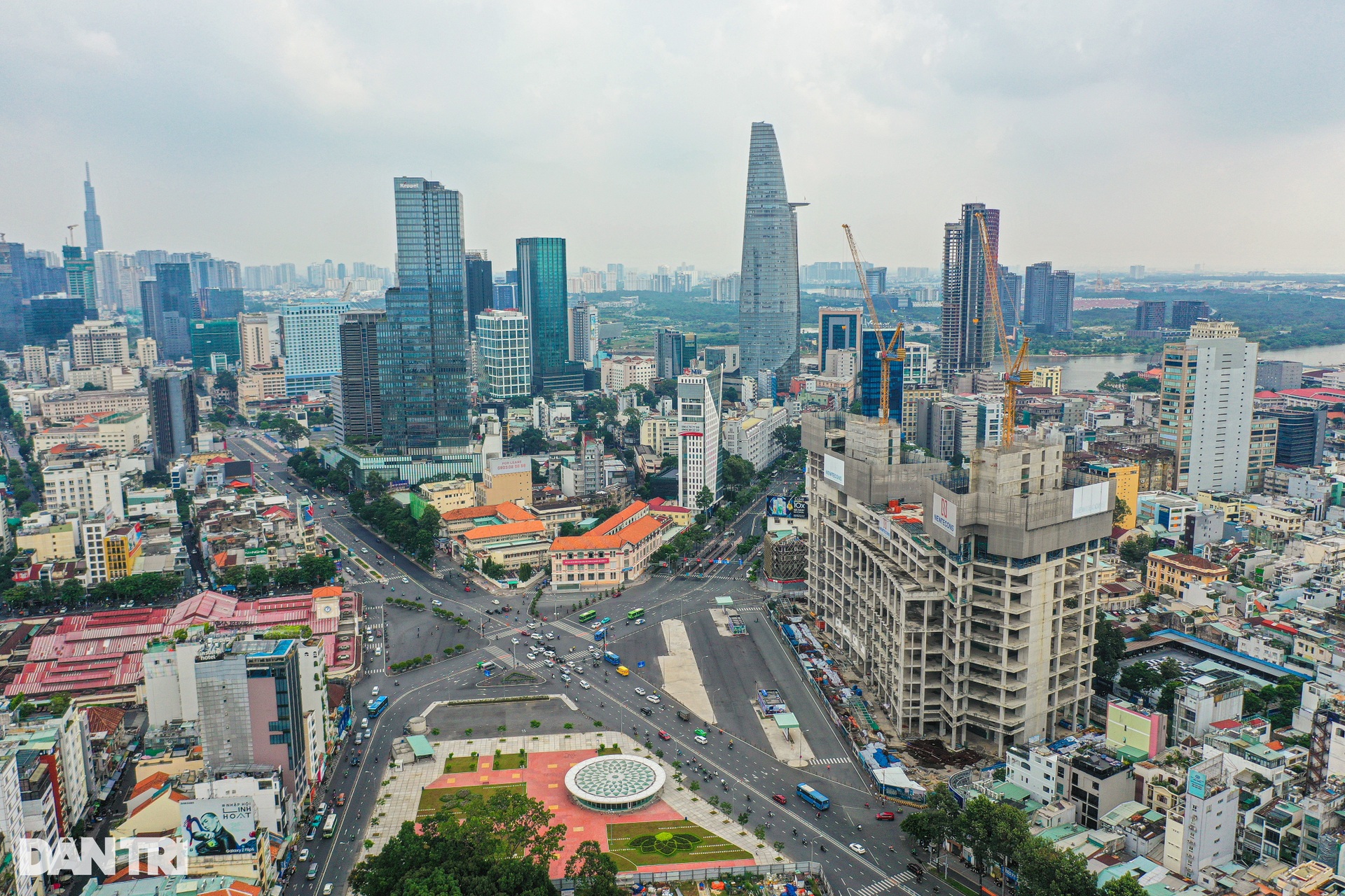 Cận cảnh siêu phẩm chục nghìn tỷ trơ khung trên đất kim cương ở TPHCM - 3 Cận cảnh siêu phẩm chục nghìn tỷ trơ khung trên đất kim cương ở TPHCM - 3