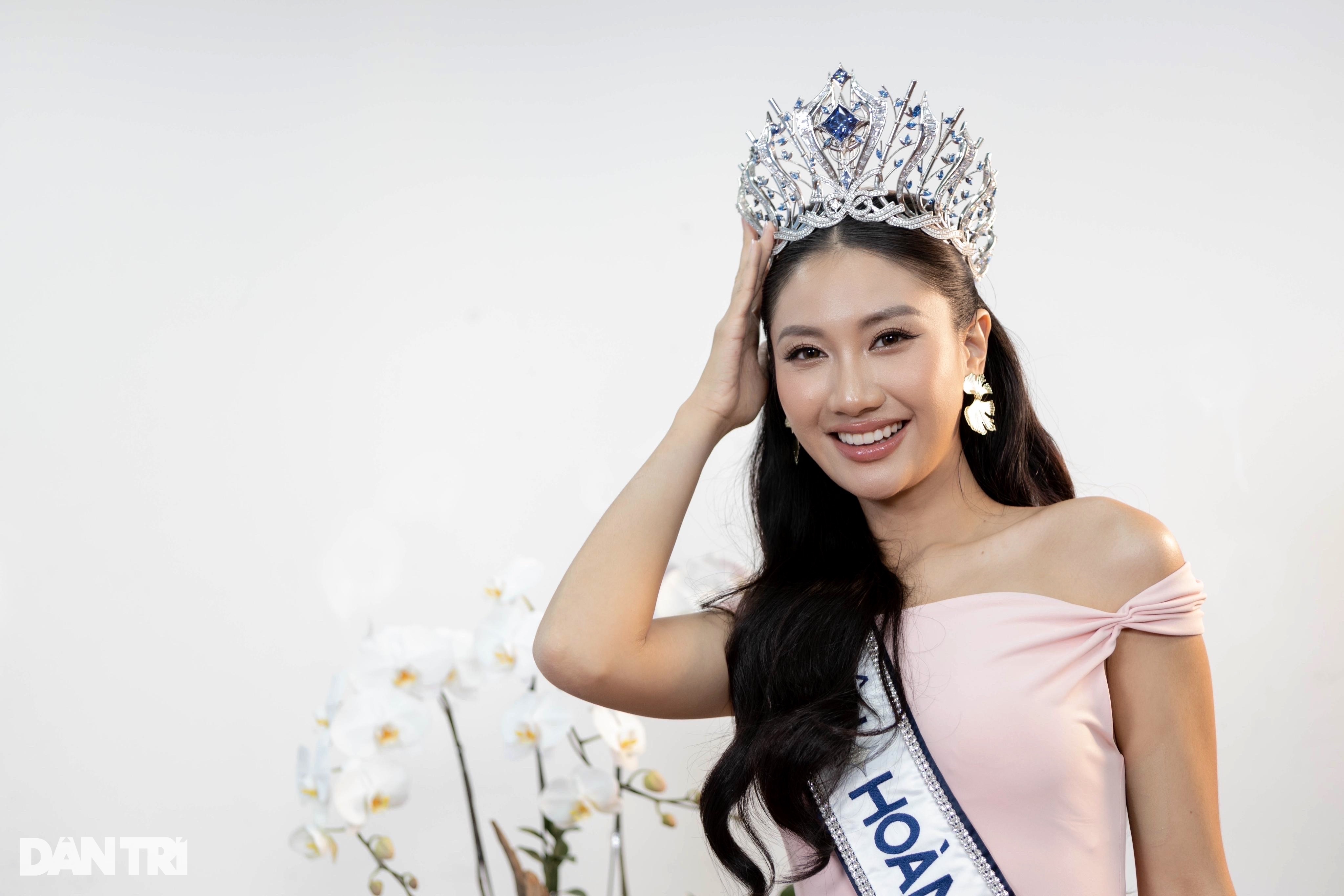 Hoa hậu Phương Linh: Học vấn ấn tượng, cuộc sống thay đổi sau một đêm
