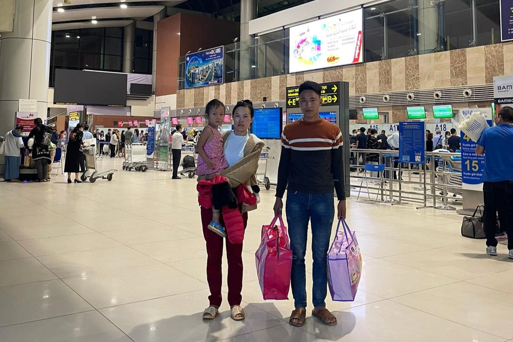 Em bé Hà Giang được bác sĩ TPHCM tặng cả bàn tay - 1 Em bé Hà Giang được bác sĩ TPHCM tặng cả bàn tay - 1
