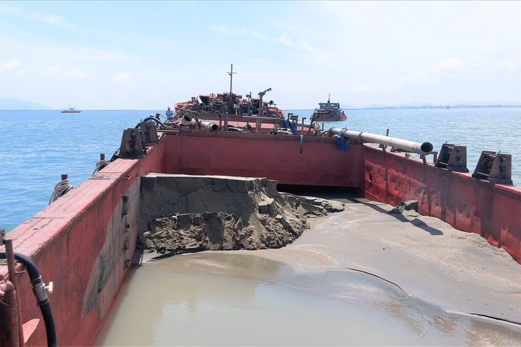 3 người bị phạt hơn 100 triệu đồng vì vận chuyển cát không rõ nguồn gốc - 1 3 người bị phạt hơn 100 triệu đồng vì vận chuyển cát không rõ nguồn gốc - 1