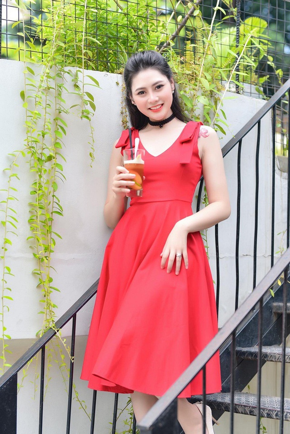 Những cô giáo sở hữu nhan sắc xinh đẹp “đốn tim” dân mạng - 5 Những cô giáo sở hữu nhan sắc xinh đẹp “đốn tim” dân mạng - 5