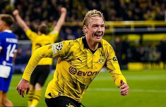 Julian Brandt mở tỷ số cho Dortmund ở phút 34 của trận đấu (Ảnh: Getty).
