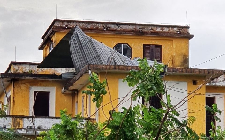 Bão lũ dồn dập, Đại học Huế thiệt hại nặng nề - 8