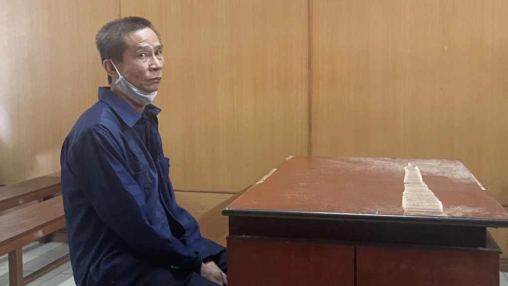Nghi vợ ngoại tình, người đàn ông 56 tuổi cầm dao đi gây án - 1 Nghi vợ ngoại tình, người đàn ông 56 tuổi cầm dao đi gây án - 1