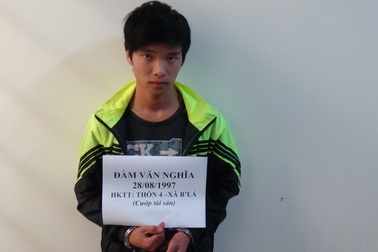 Bị nghi ăn cắp cà phê, cướp tài sản để trả thù