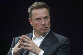 Elon Musk lo AI cướp việc, sếp LinkedIn tung số liệu chứng minh ngược lại