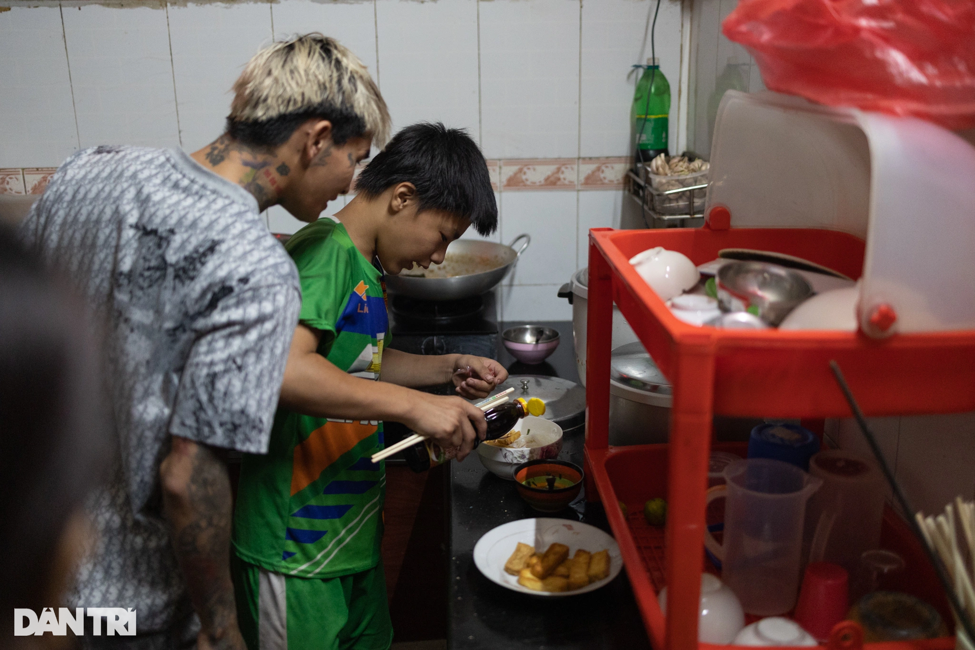Những giọt mồ hôi phía sau tiếng trống múa lân - 12 Những giọt mồ hôi phía sau tiếng trống múa lân - 12