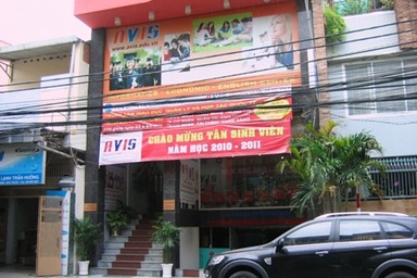 Gần 300 sinh viên bị lừa 