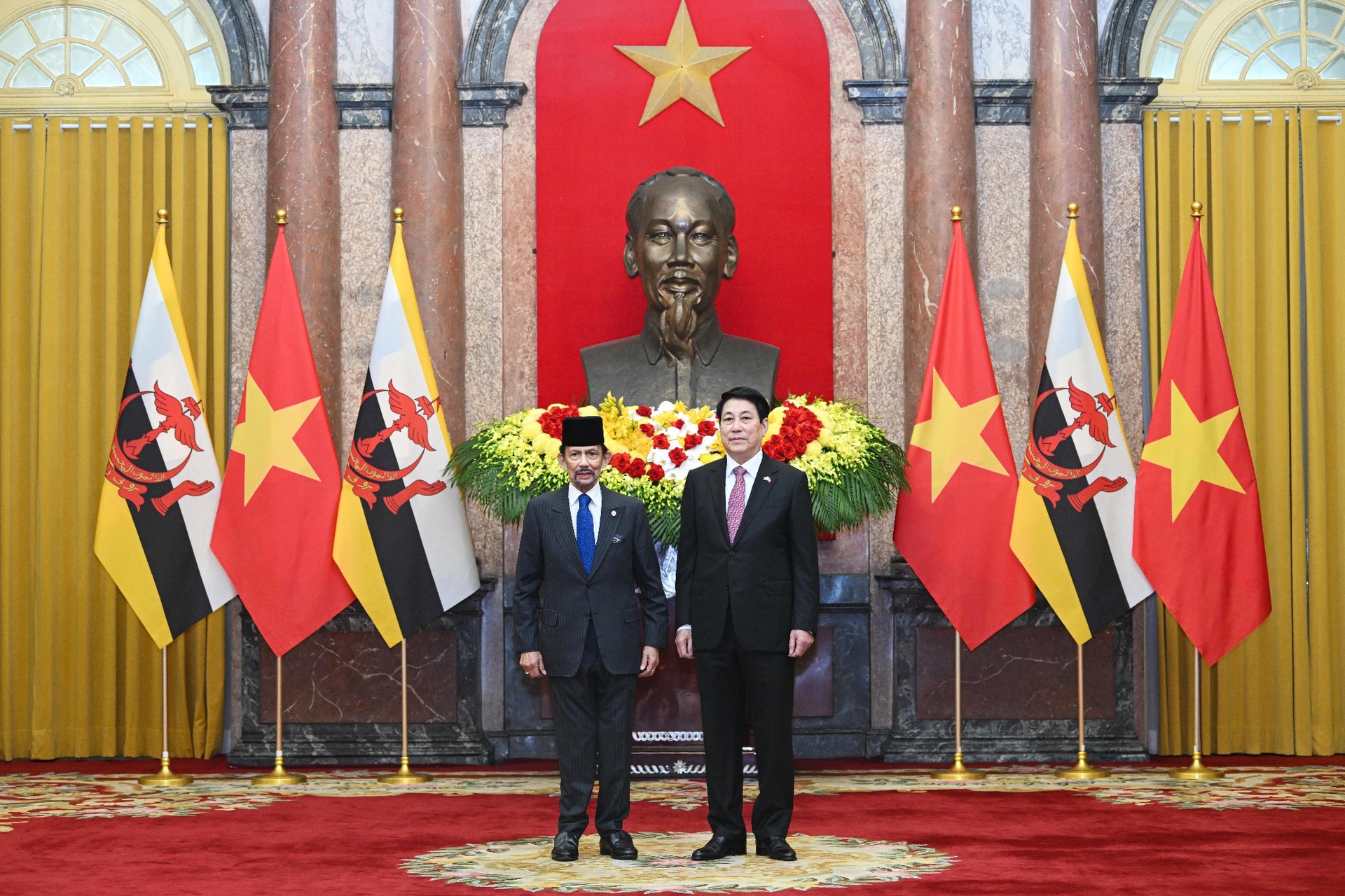 Chủ tịch nước Lương Cường chủ trì lễ đón Quốc vương Brunei thăm Việt Nam - 6