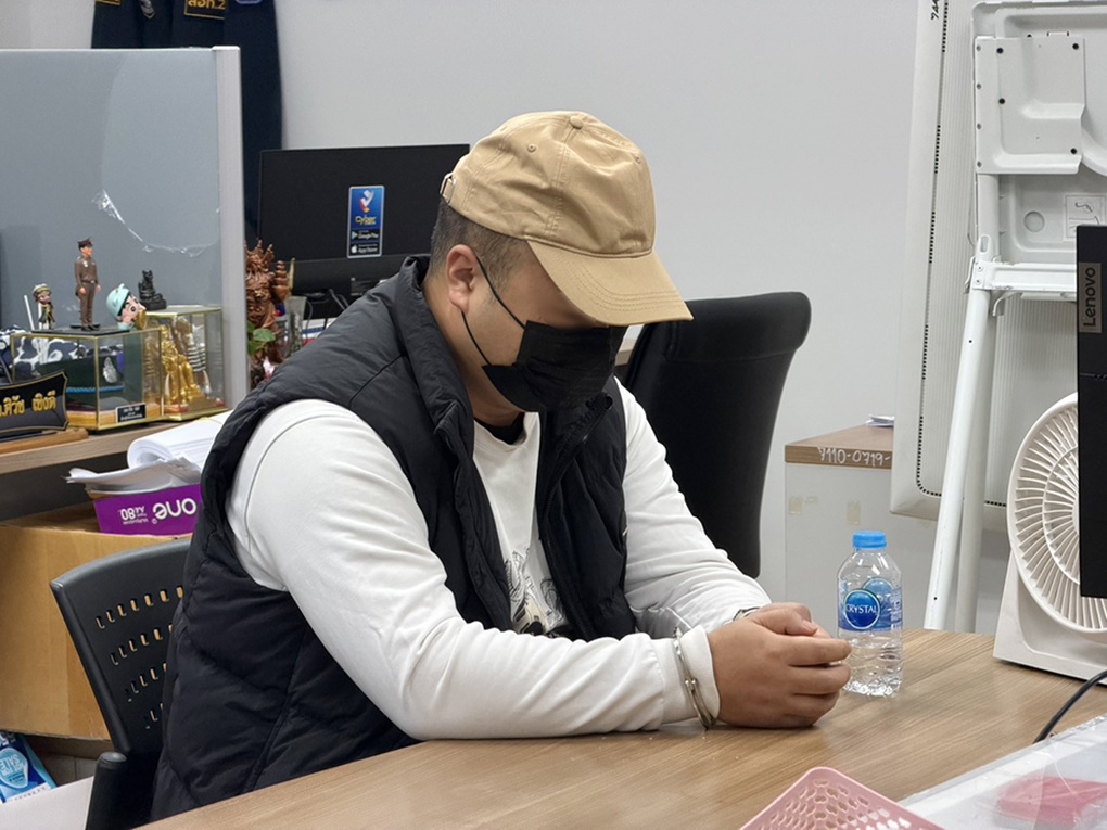 Băng nhóm lừa thanh niên Thái Lan trộm hơn 5 tỷ đồng của mẹ - 2 Băng nhóm lừa thanh niên Thái Lan trộm hơn 5 tỷ đồng của mẹ - 2