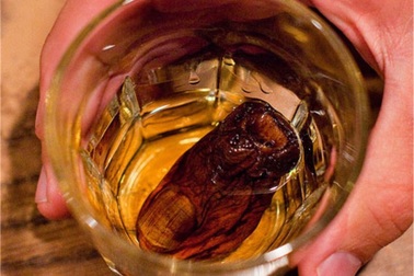 “Quái dị” món đồ uống chứa ngón chân cái của người thật