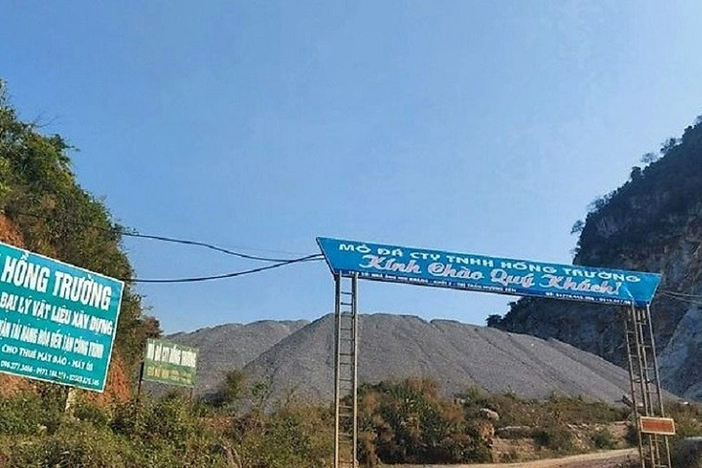 Tạm đình chỉ mỏ đá nổ mìn làm cháu bé bị thương - 1 Tạm đình chỉ mỏ đá nổ mìn làm cháu bé bị thương - 1