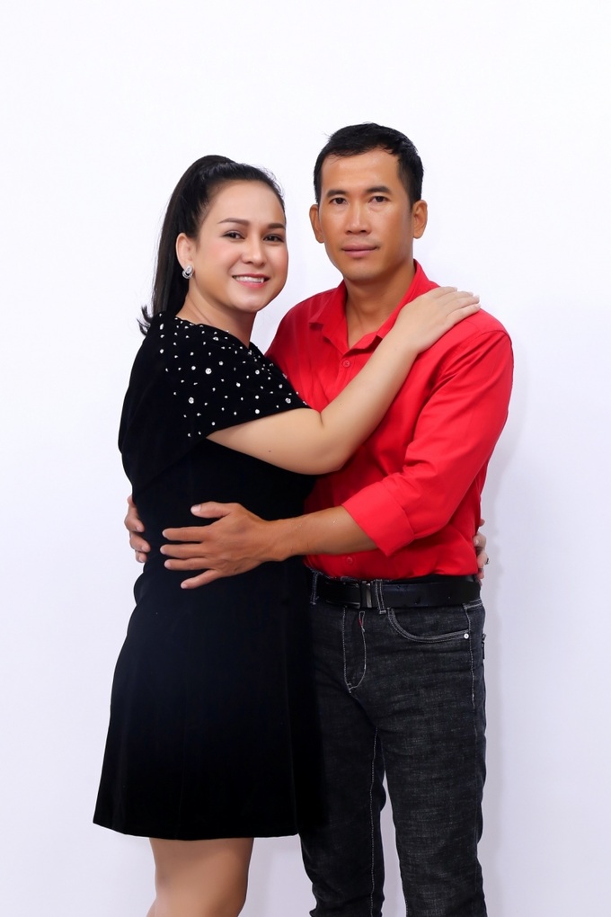 Vợ chồng anh Huỳnh Minh Ngọc và chị Trương Thị Mộng Tuyền.