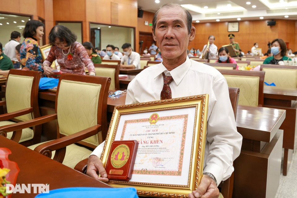 Việc tôi làm, tôi không nghĩ được lên tuốt trên này kể với lãnh đạo - 2 Việc tôi làm, tôi không nghĩ được lên tuốt trên này kể với lãnh đạo - 2