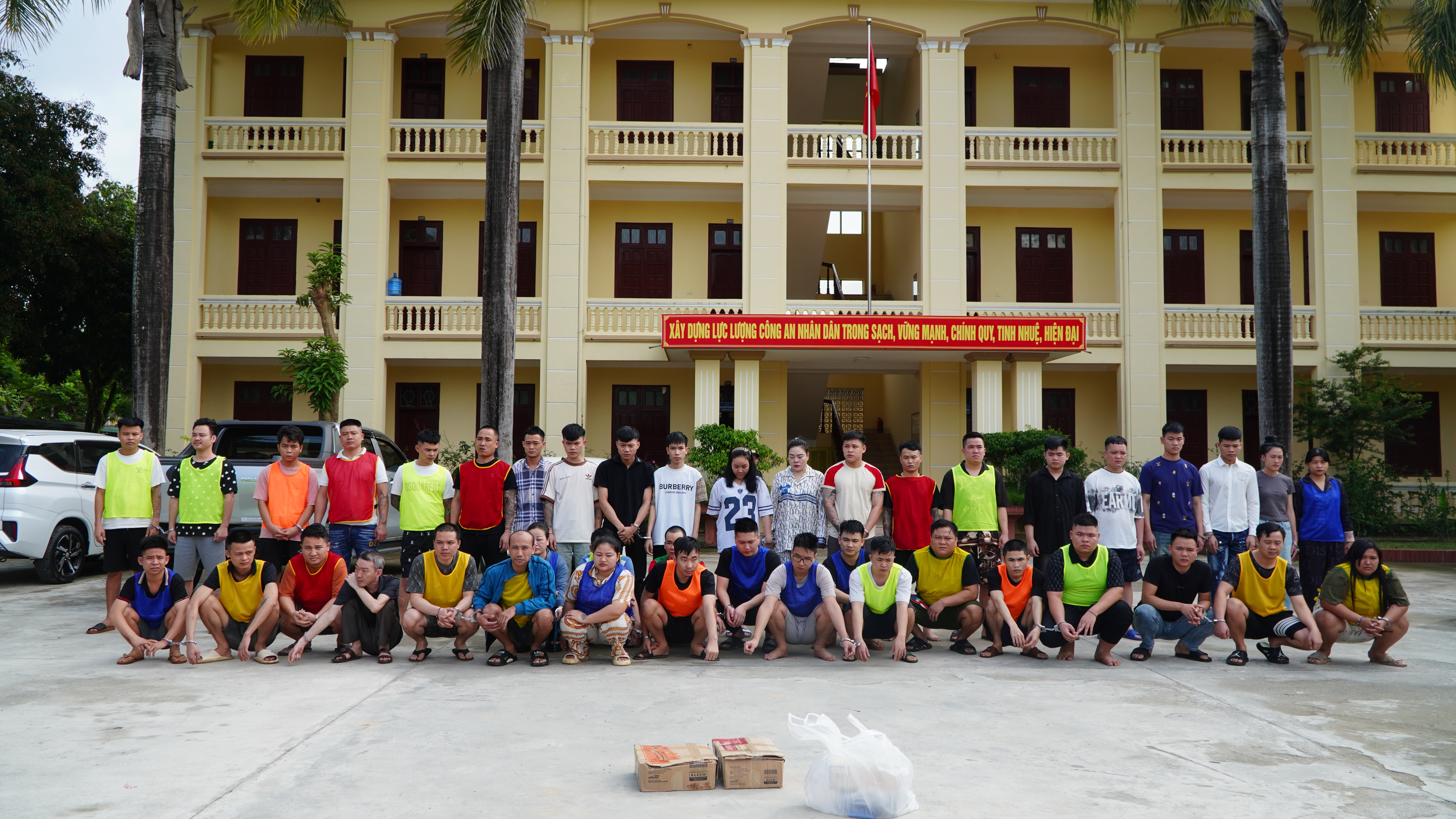 Hành trình nghẹt thở phá chuyên án sàn giao dịch vàng ảo ATFX - 3 Hành trình nghẹt thở phá chuyên án sàn giao dịch vàng ảo ATFX - 3