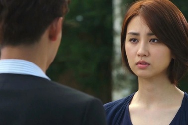 Yêu nhau 7 năm, tôi chết lặng khi lén nghe bạn gái nói chuyện điện thoại