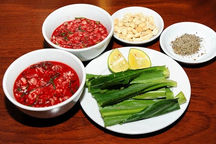 Tiết canh dê: Nguy cơ chết người trong món đặc sản "lành, sạch"