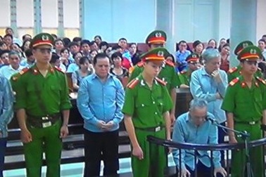 Vụ lừa đảo giãn dân phố cổ: người dân "khóc ròng" trước số tiền hơn 100 tỷ "bặt vô âm tín"