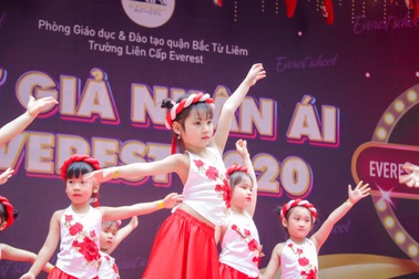 Hơn 500 học sinh mầm non Hà Nội dự cuộc thi "Sứ giả Nhân ái Everest 2020"