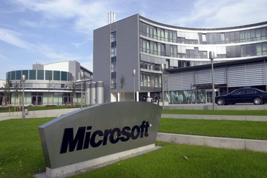 Tình bạn 40 năm và sự ra đời của "người khổng lồ" Microsoft