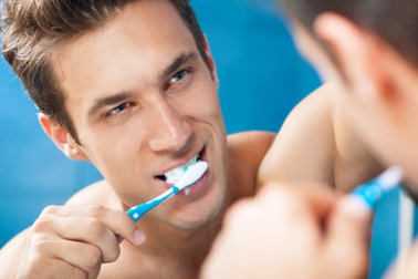 Lười đánh răng dễ bị rối loạn cương dương