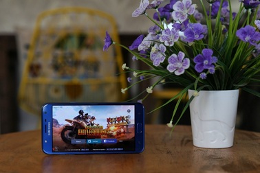 Samsung Galaxy J7 Duo: camera kép tích hợp Art Bokeh chụp ảnh xóa phông