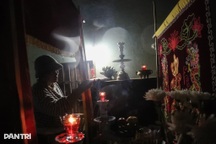 Những đêm không ngủ của người dân rốn lũ Hòa Thịnh