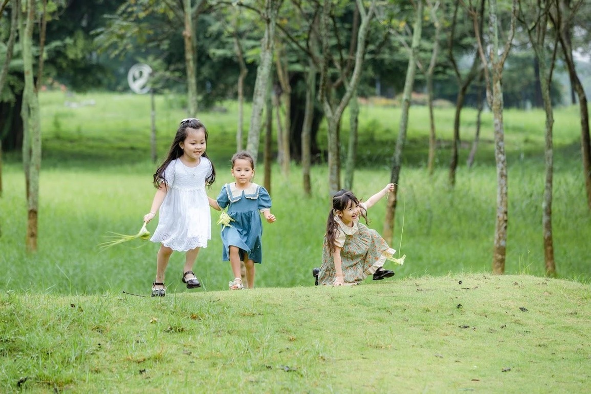 Trẻ con Ecopark có tuổi thơ của thời ông bà, cha mẹ - 5 Trẻ con Ecopark có tuổi thơ của thời ông bà, cha mẹ - 5