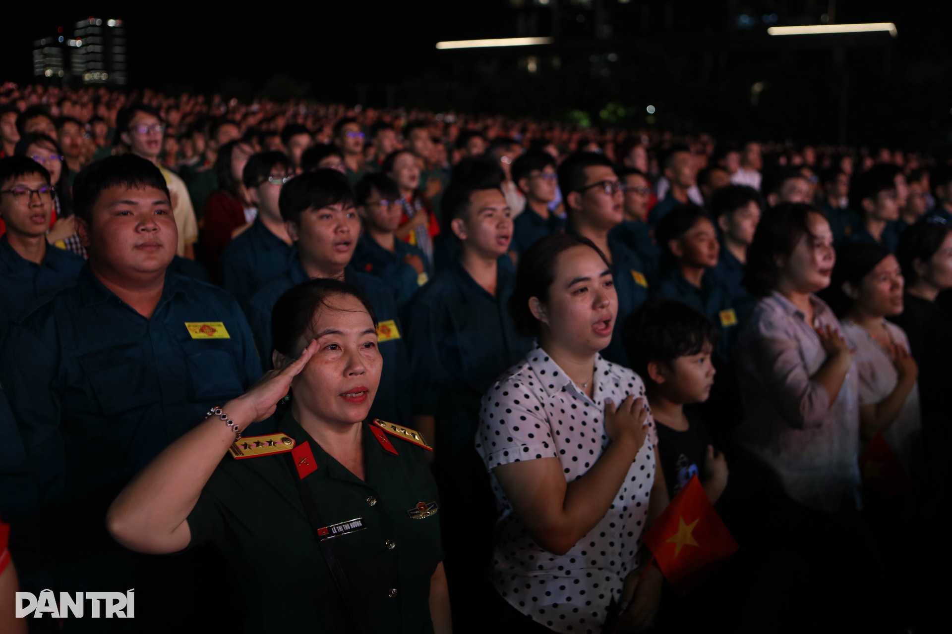 Người dân TPHCM tự hào Dưới cờ vinh quang kỷ niệm 80 năm Quốc khánh 2/9 - 6