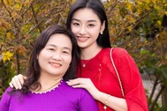 Hoa hậu Yến Nhi: "Bố mẹ từng làm phụ hồ, tôi sống tiết kiệm để sửa nhà"